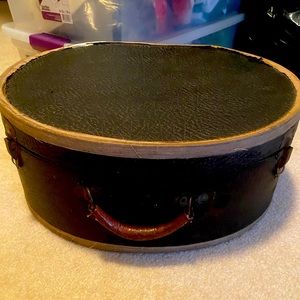 Antique/Vintage hat box/travel case